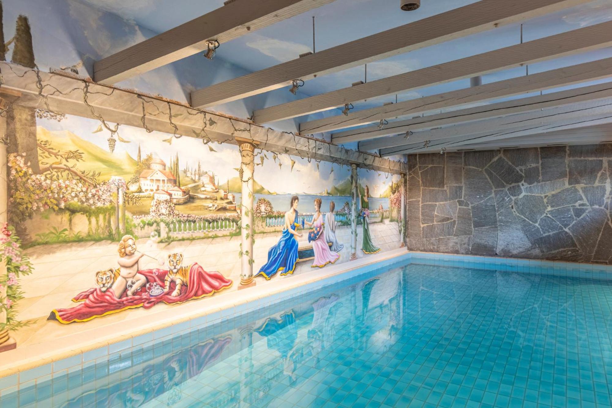 Hotel Am Schlosspark Zum Kurfuerst Oberschleissheim Bagian luar foto